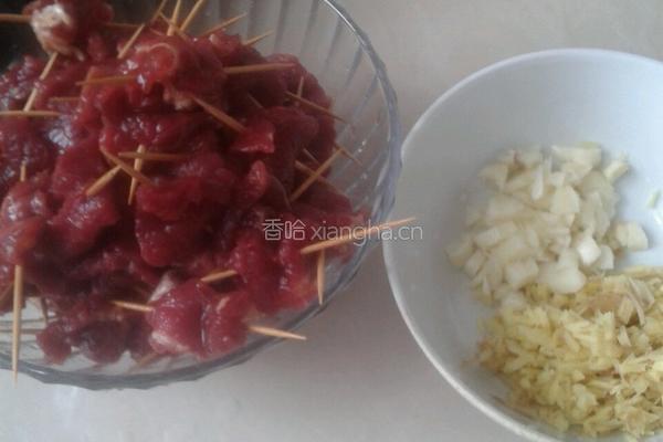 牙签牛肉的做法图解3