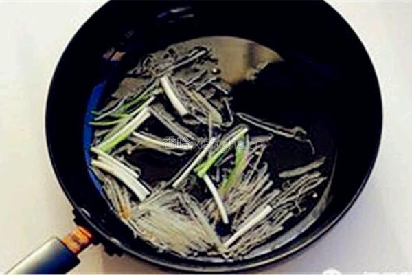 辣椒炒花甲的做法图解5