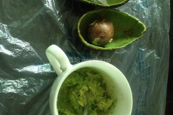 牛油果酸奶糊糊的做法图解3