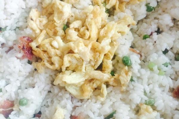 香肠豌豆炒饭的做法图解7