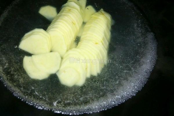 瘦肉土豆片的做法图解4
