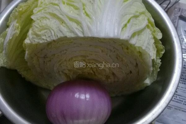 牛肉白菜馅饺子的做法图解2