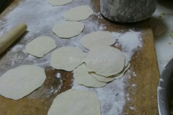 牛肉白菜馅饺子的做法图解5