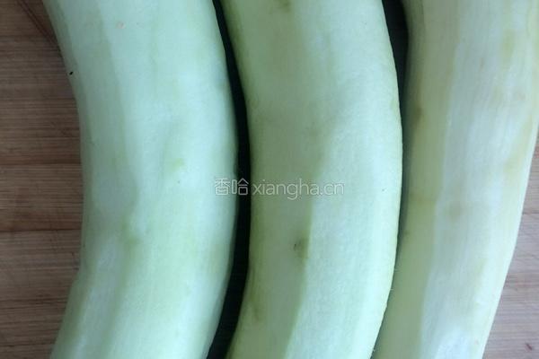 酱拌蒸茄子的做法图解1