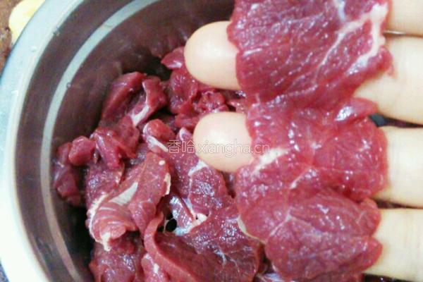 泡椒牛肉的做法图解3
