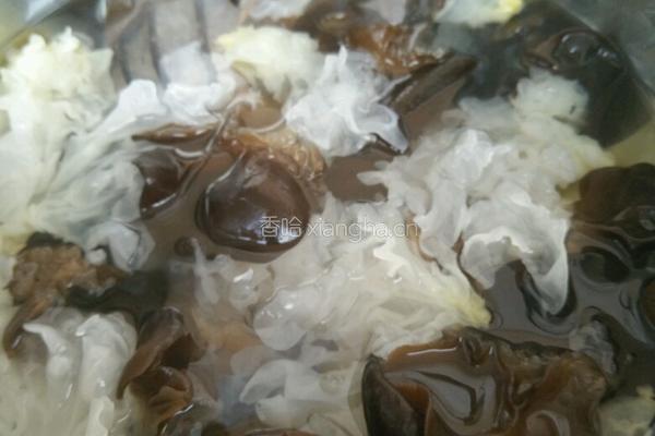 生椒凉拌黑木耳的做法图解4