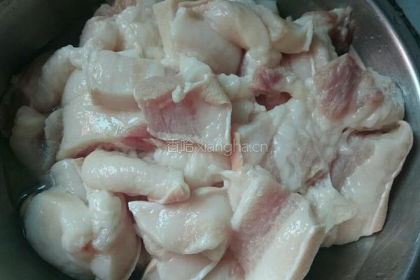 红薯粉蒸肉的做法图解1