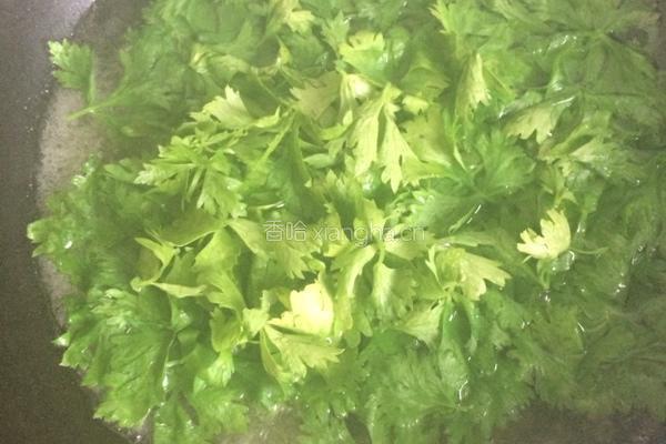 芹菜叶小咸菜的做法图解2