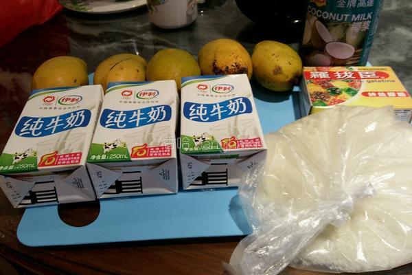 果肉椰汁糕的做法图解1