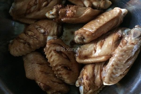 香辣鸡翅的做法图解1