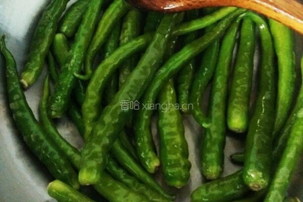 虎皮尖椒的做法图解2