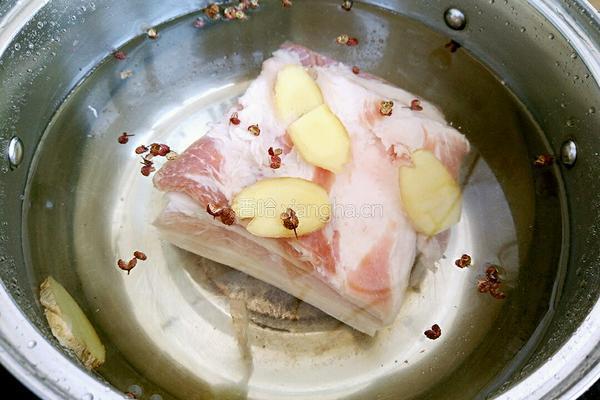 梅菜扣肉的做法图解2