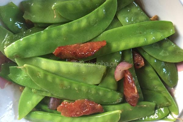 荷兰豆炒腊肠的做法图解5