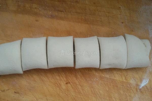 椒盐花卷的做法图解4