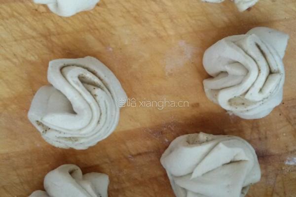 椒盐花卷的做法图解7