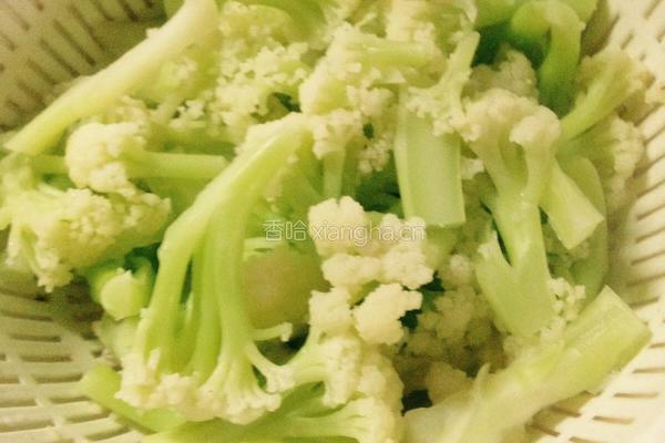 香肠炒花菜的做法图解4