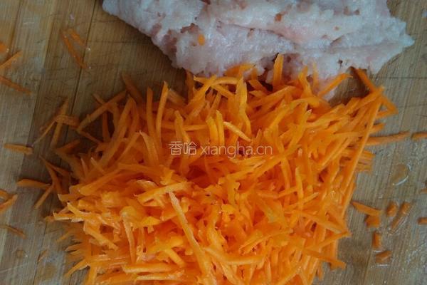 胡萝卜肉馅饺子的做法图解3