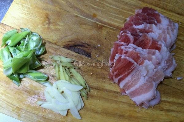 湘式小炒五花肉的做法图解1