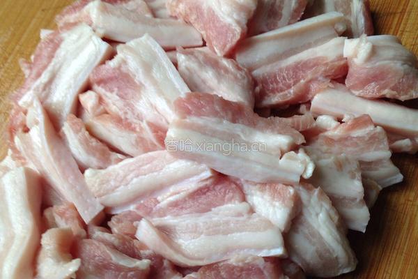 盐煎肉的做法图解1