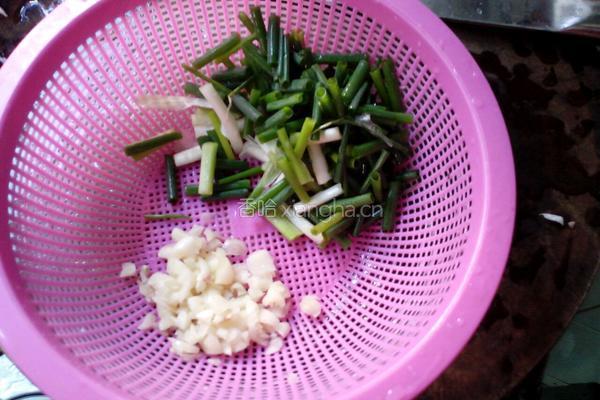 杏鲍菇炒猪肉的做法图解3