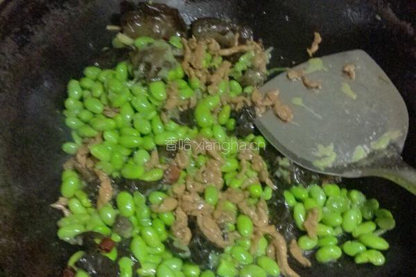 肉丝炒毛豆的做法图解5
