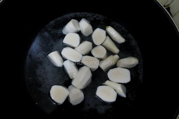 油焖茭白的做法图解3