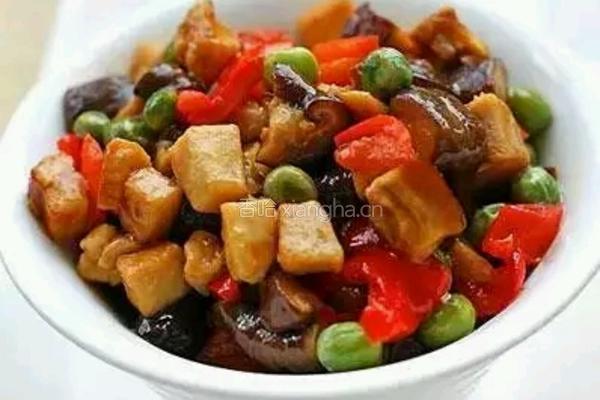 鱼香鸡丁的做法图解1