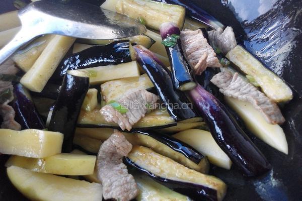 茄子炖土豆的做法图解8