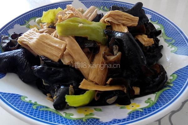 腐竹炒木耳的做法图解7
