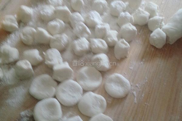东北芹菜猪肉饺子的做法图解6