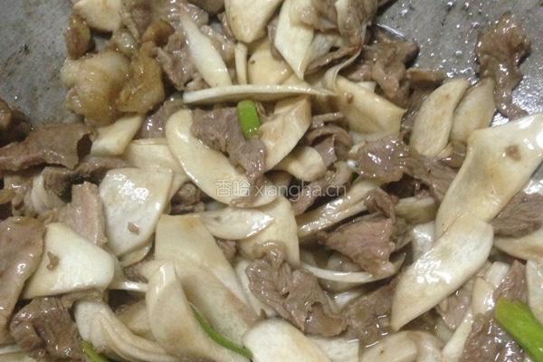杏鲍菇炒肉的做法图解3