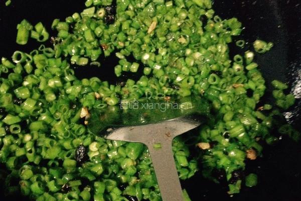 豉香青椒蕹菜杆的做法图解7