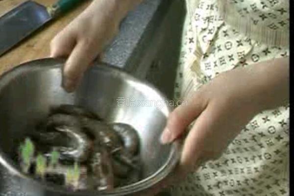 番茄虾的做法图解3