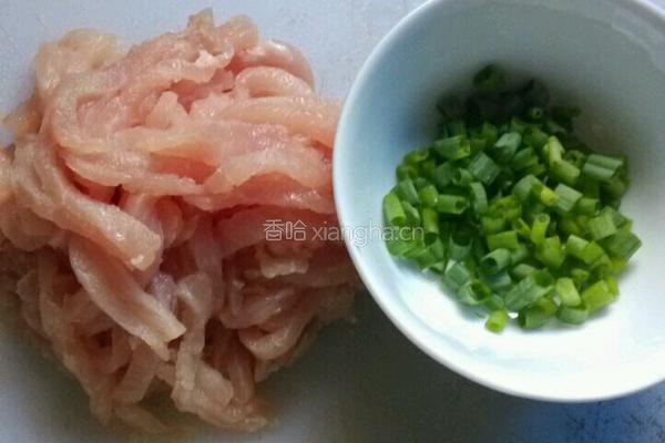 沙茶瘦肉丝的做法图解1