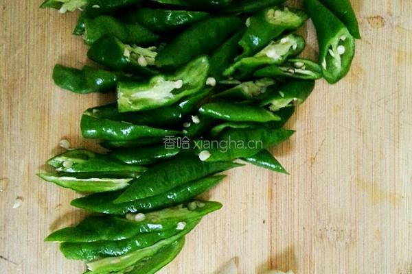 鸡丁的做法图解1