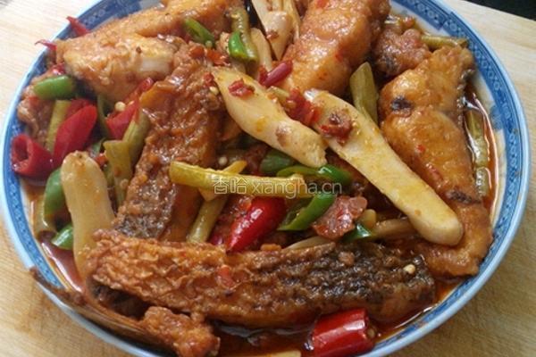 泡菜土煮鱼