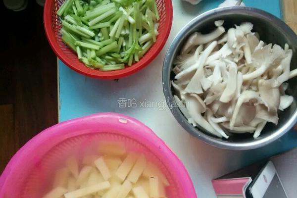 美味大盘鸡的做法图解1