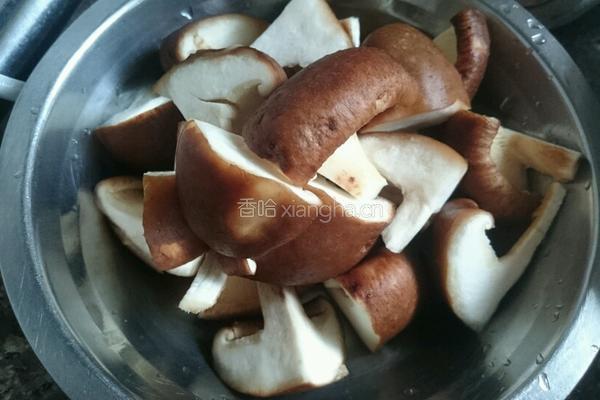 泰国椰奶鸡肉汤的做法图解2