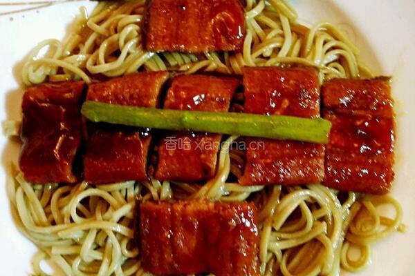 鱼子酱牛排凉面的做法图解10