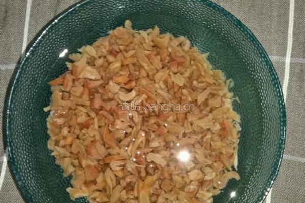 菜籽油炒萝卜干毛豆的做法图解4