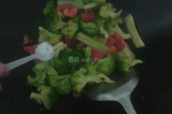 番茄炒西兰花的做法图解8