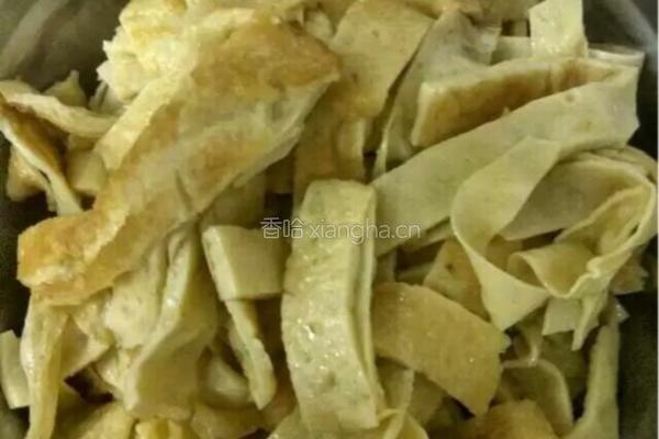 香芹炒鸡蛋的做法图解3