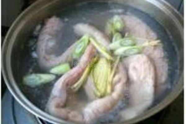 肥肠豆花的做法图解1
