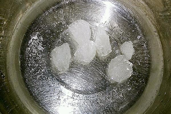 龙眼罐头的做法图解2