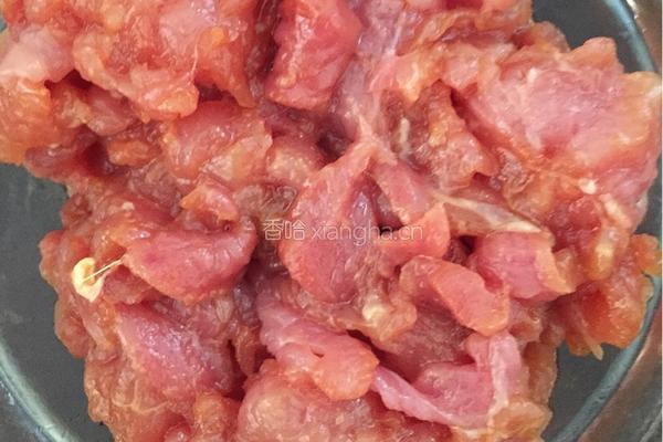 土猪肉炒荷兰豆的做法图解3