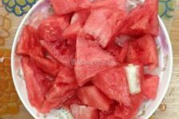 夏日凉拌西瓜（超简单）的做法图解2
