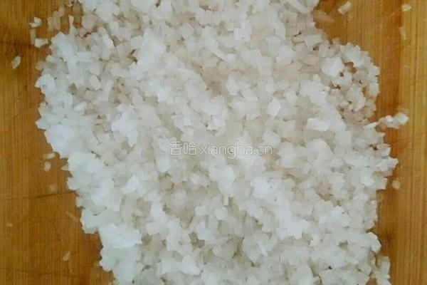 水晶萝卜肉馅煎饺的做法图解2