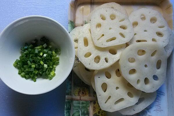 糖醋藕片的做法图解1