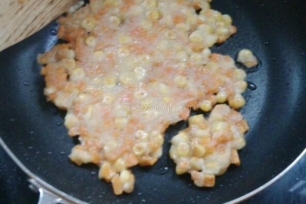 红萝卜玉米饼的做法图解9