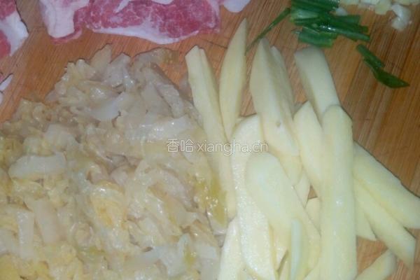 酸菜莜面的做法图解2